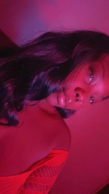 Mercedes , 20  female escort, Brunswick