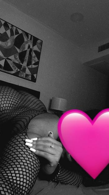 Lela, 25  female escort, Brunswick